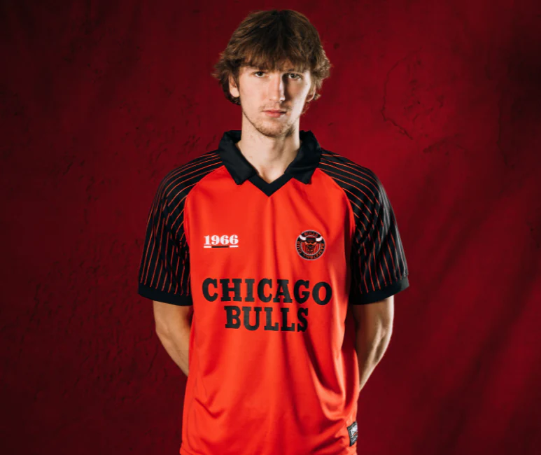 Chicago Bulls 1966 Soccer Jersey - Image 3