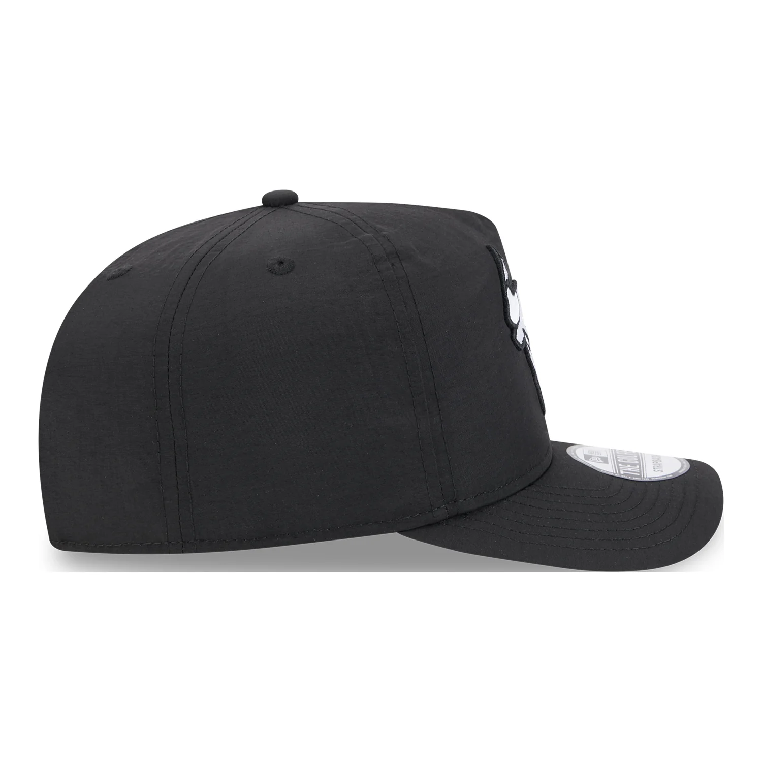 Chicago Bulls New Era Nylon Adjustable Black Golfer - Image 6