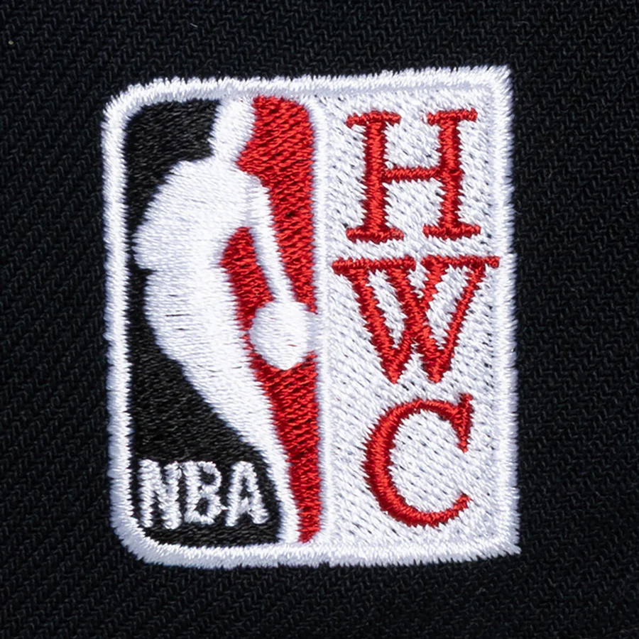 Chicago Bulls Mitchell & Ness Legendary Away Pro Snapback - Image 4
