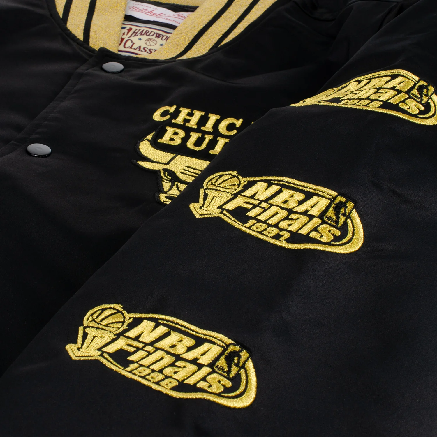 Chicago Bulls Mitchell & Ness MVP Satin Jacket - Image 10