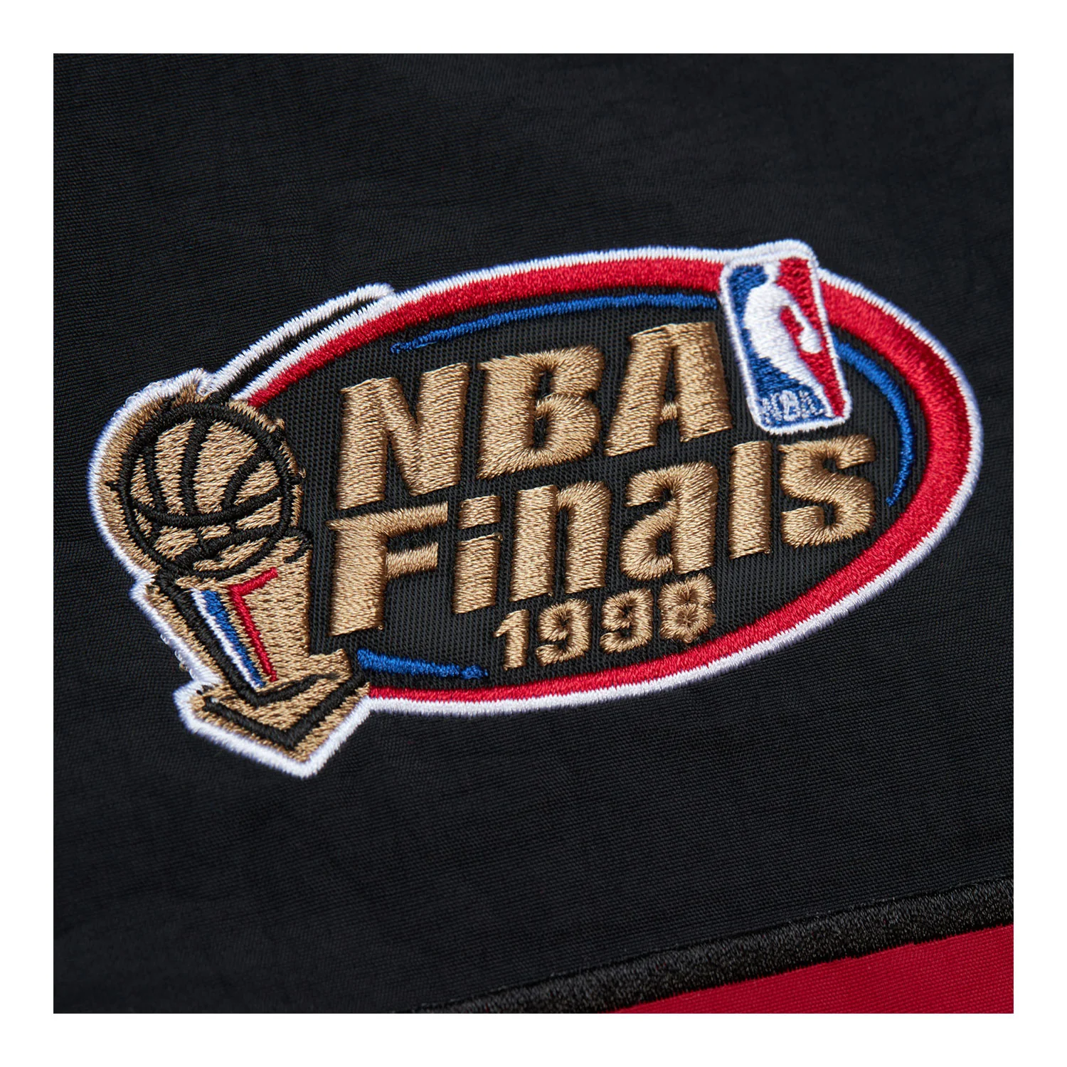 Chicago Bulls Mitchell & Ness Retro Full Zip Jacket - Image 4