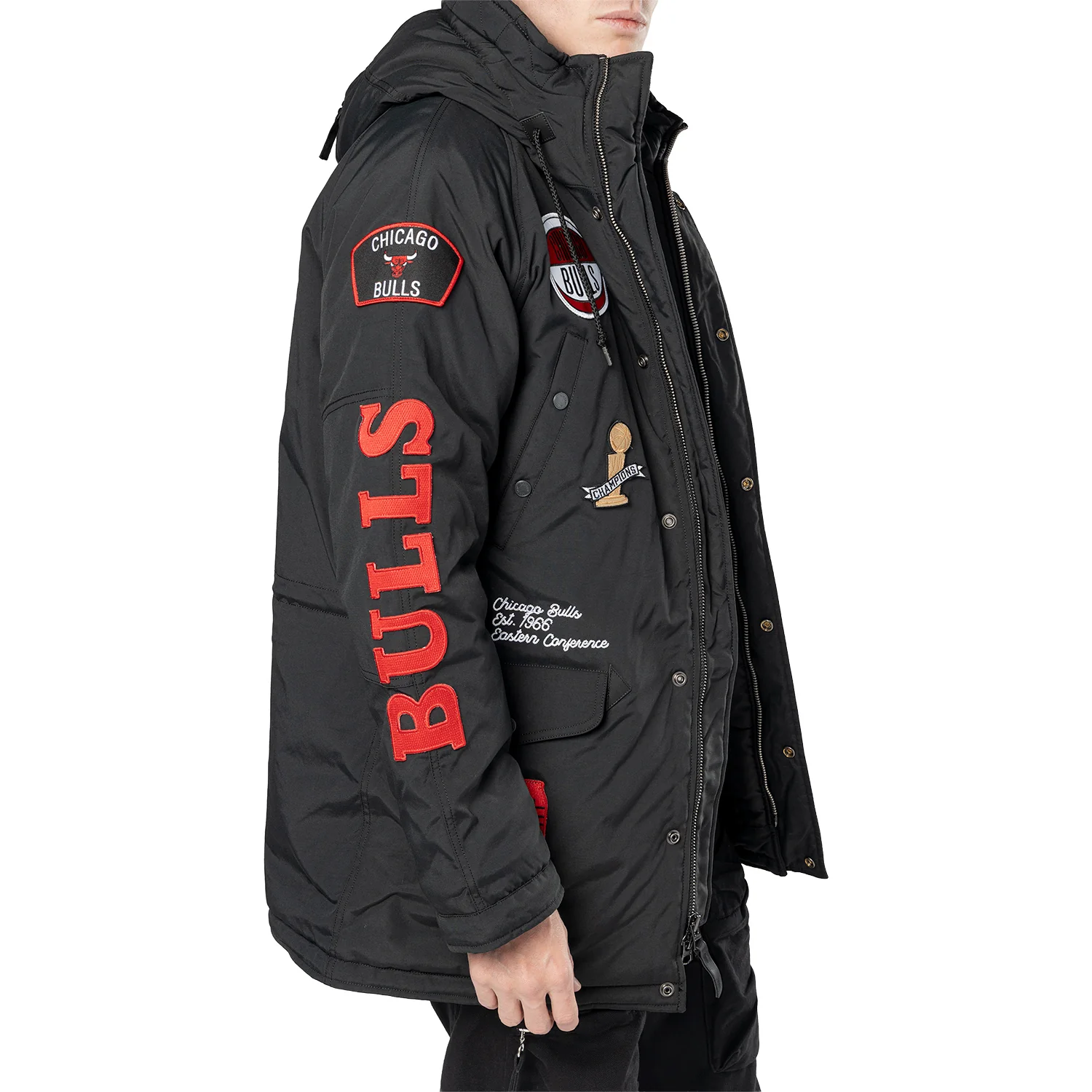 Chicago Bulls New Era Alpha Industries Patch Parka Coat - Image 2