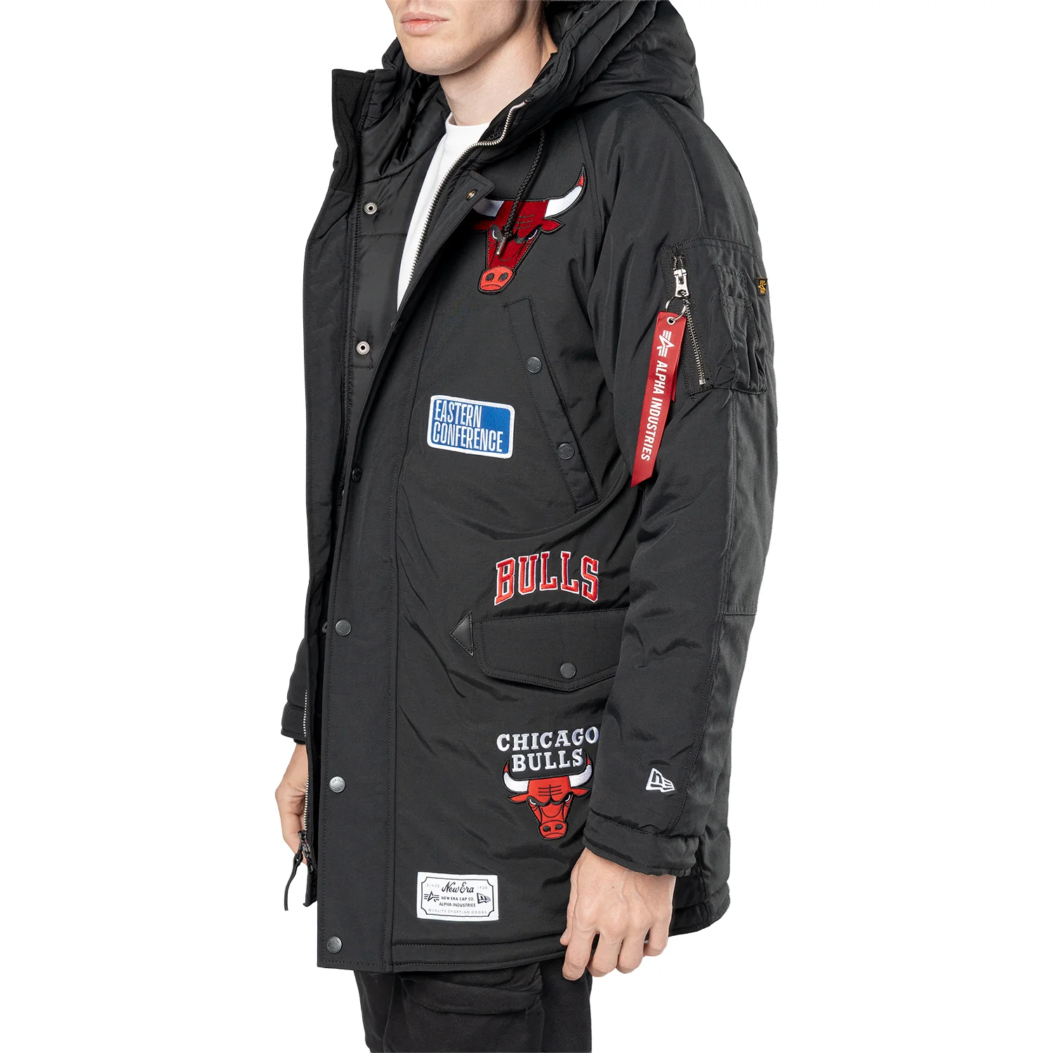 Chicago Bulls New Era Alpha Industries Patch Parka Coat - Image 3