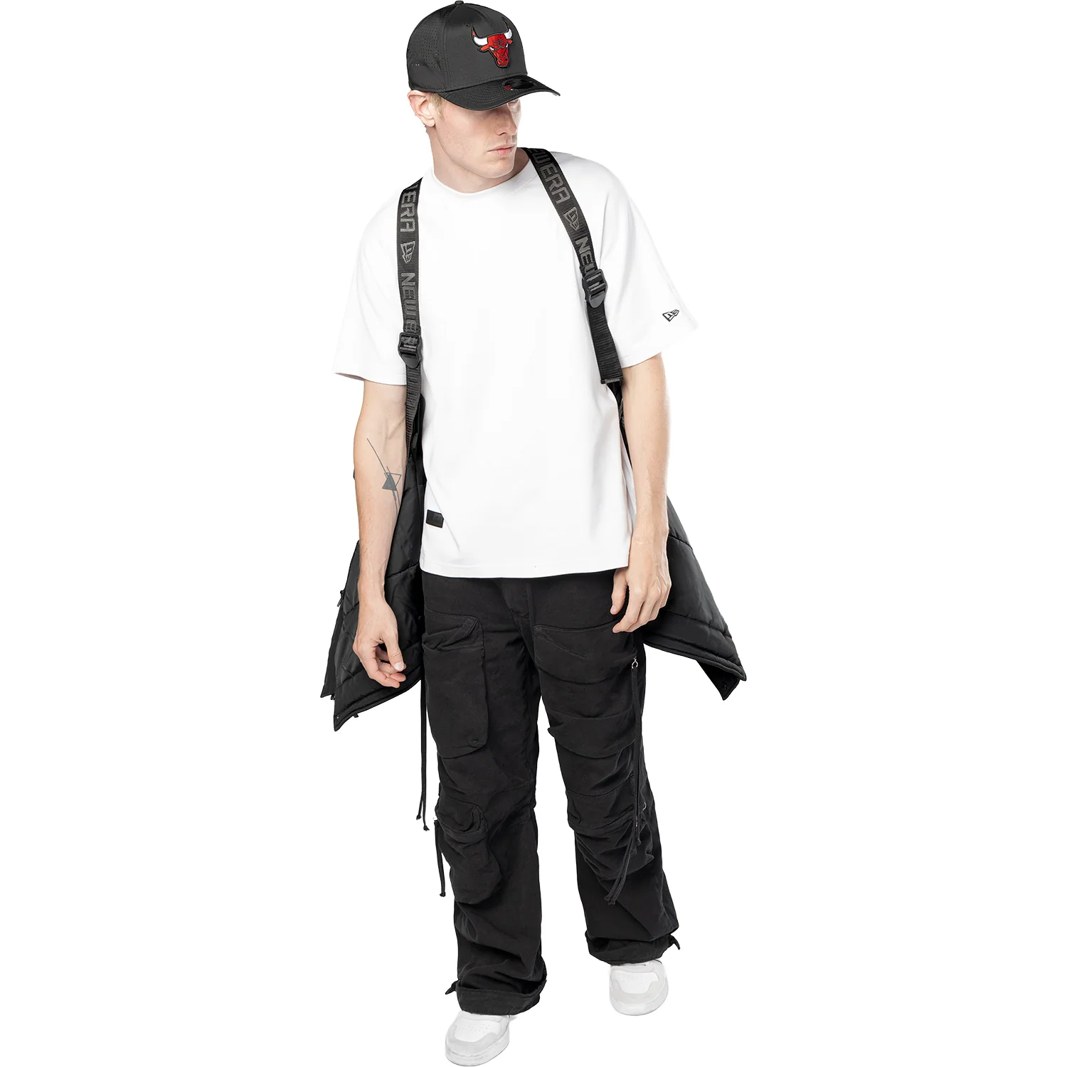 Chicago Bulls New Era Alpha Industries Patch Parka Coat - Image 5