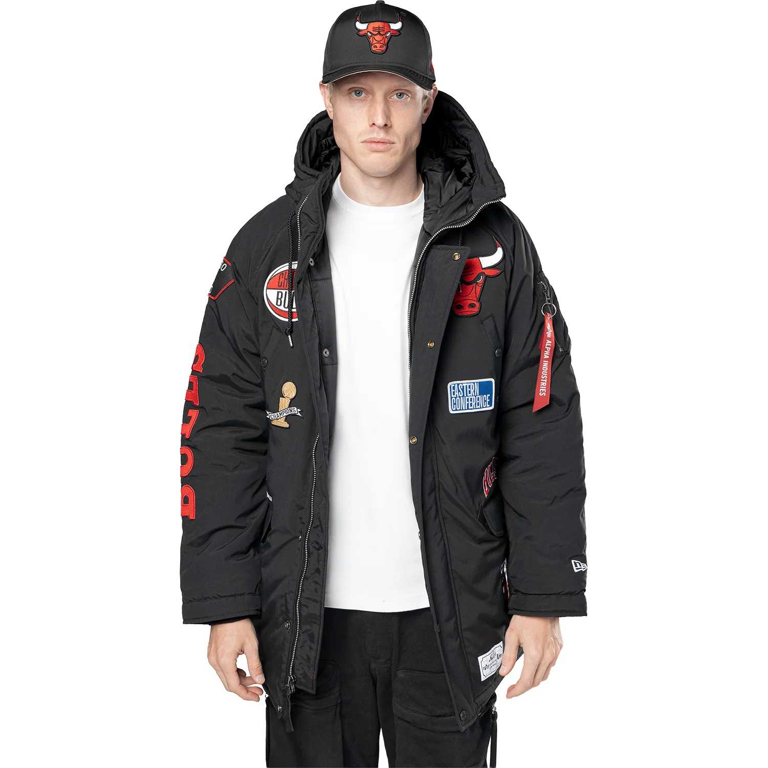 Chicago Bulls New Era Alpha Industries Patch Parka Coat - Image 8