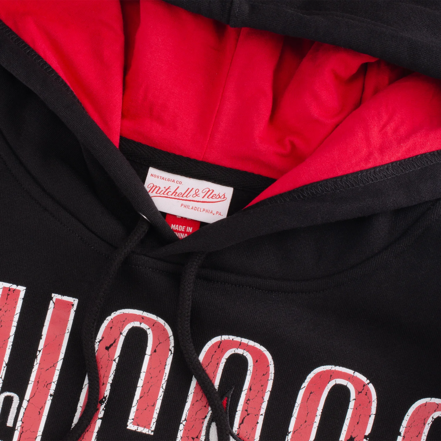 Chicago Bulls Mitchell & Ness Oversized Hooded Sweatshirt - Image 4
