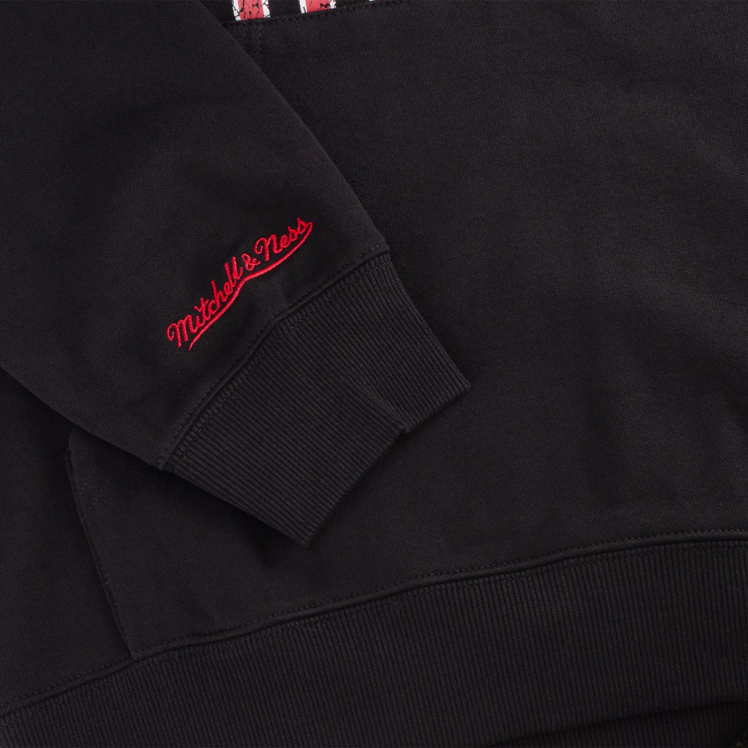 Chicago Bulls Mitchell & Ness Oversized Hooded Sweatshirt - Image 6